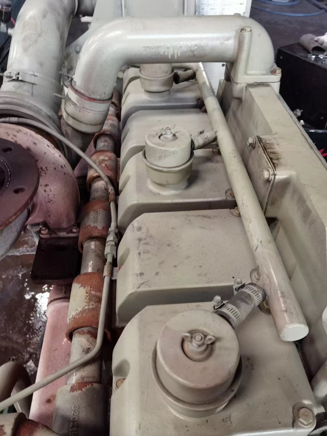 Cylinder 410KW/550hp Marine diesel Engine Kta19 Boats Engine